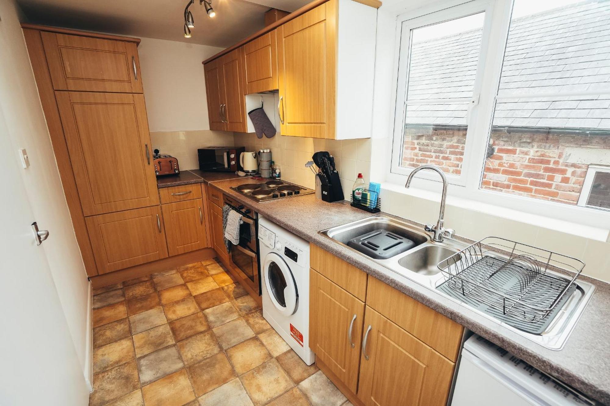 Cottages In Derbyshire, Oak Cottage Hazelwood Экстерьер фото